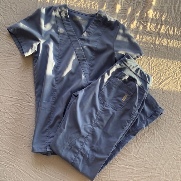 Grey's Anatomy Other - Grey’s Anatomy Professional Wear by Barco, Active, Scrub Set